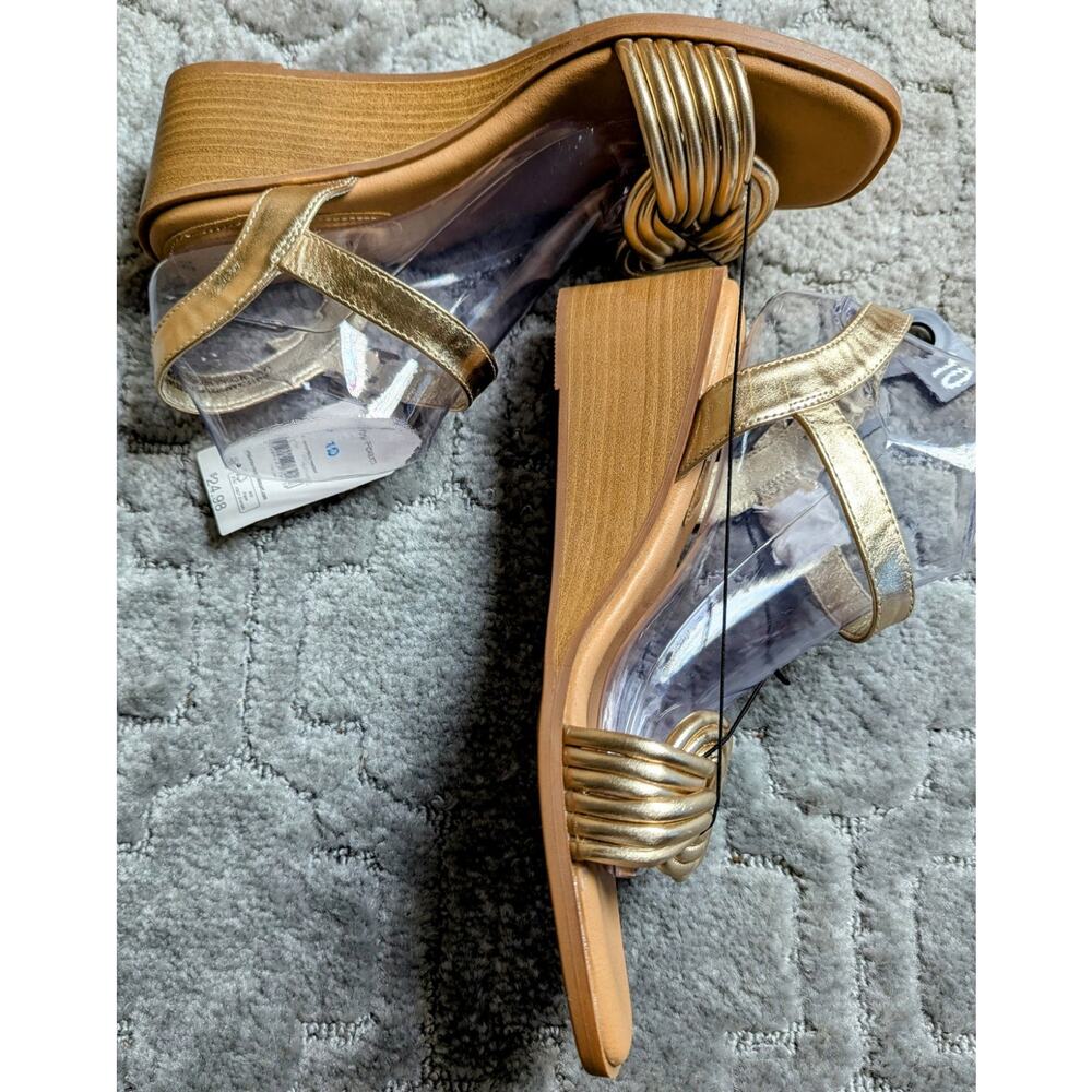 Time And Tru Gold Peep Toe Sandals WOMENS 10 NWT slingback formal wedge heels - Picture 6 of 10